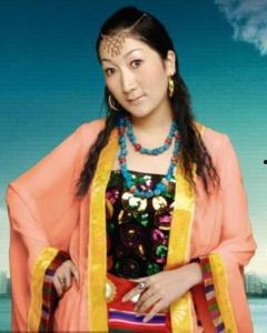 次仁央宗吃瓜视频,揭秘娱乐圈幕后故事