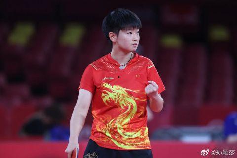 孙颖莎吃哈密瓜视频,哈密瓜美食之旅