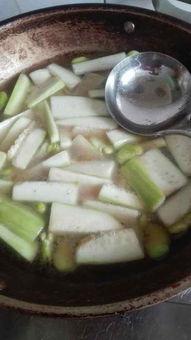 瓠子瓜能烧蛏子吃吗视频,家常海鲜新吃法揭秘