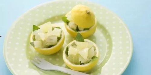 小柠檬吃香肠吃瓜视频