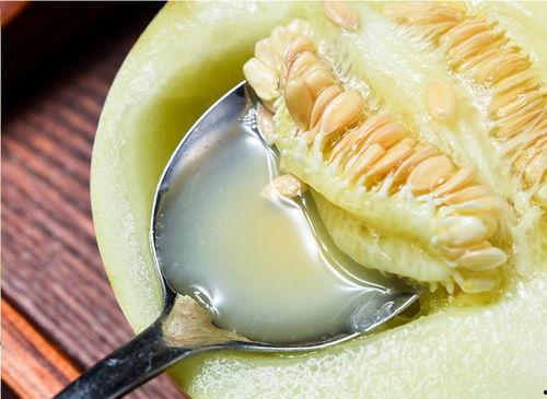 贵妃天天吃瓜视频,揭秘宫廷中的瓜果盛宴