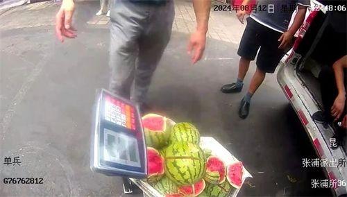 吃瓜群众摔护栏视频大全,惊险瞬间!吃瓜群众摔护栏视频大盘点 第3张 吃瓜群众摔护栏视频大全,惊险瞬间!吃瓜群众摔护栏视频大盘点 第3张