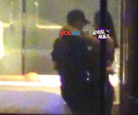 吃瓜老婆曝光视频下载,揭秘娱乐圈幕后真相 第3张 吃瓜老婆曝光视频下载,揭秘娱乐圈幕后真相 第3张