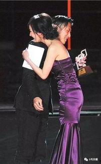 杨幂颁奖典礼吃瓜视频完整版